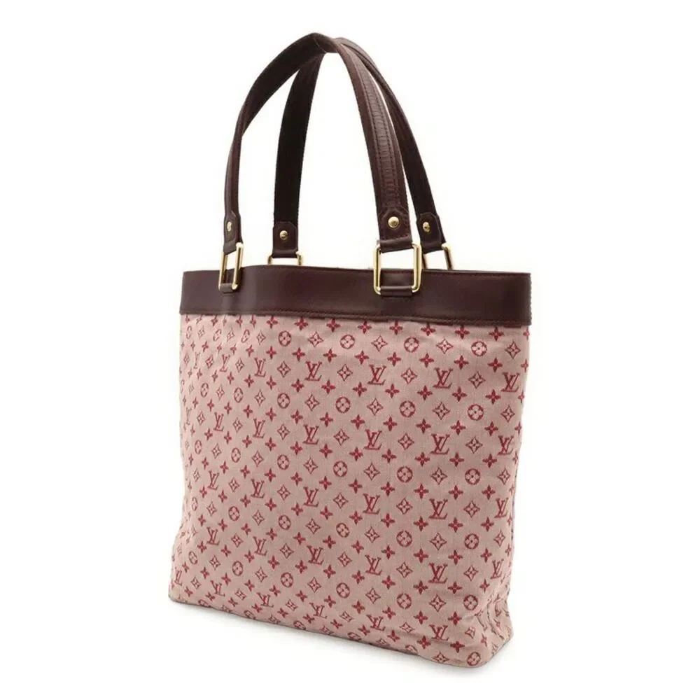 Louis Vuitton delivery duty